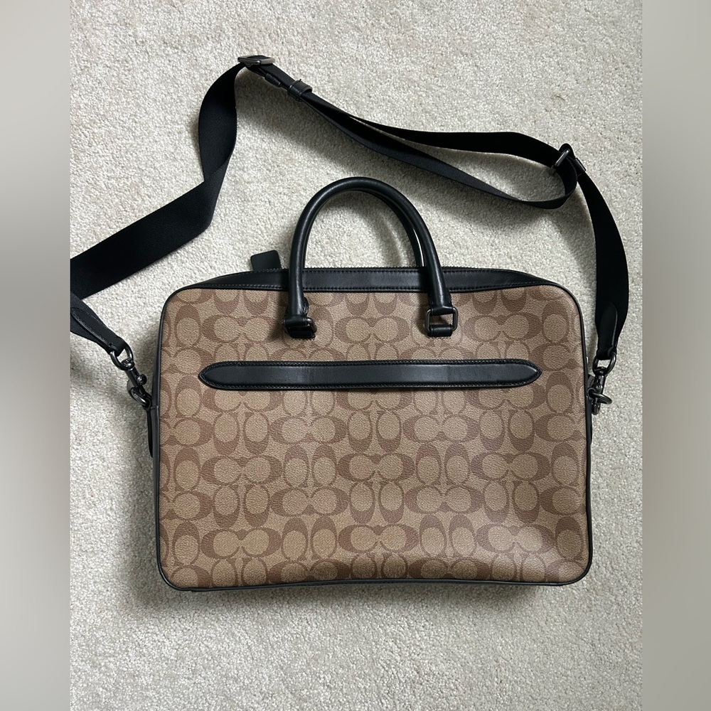 Coach Ethan Slim Brief In Signature - Picture 11 of 13